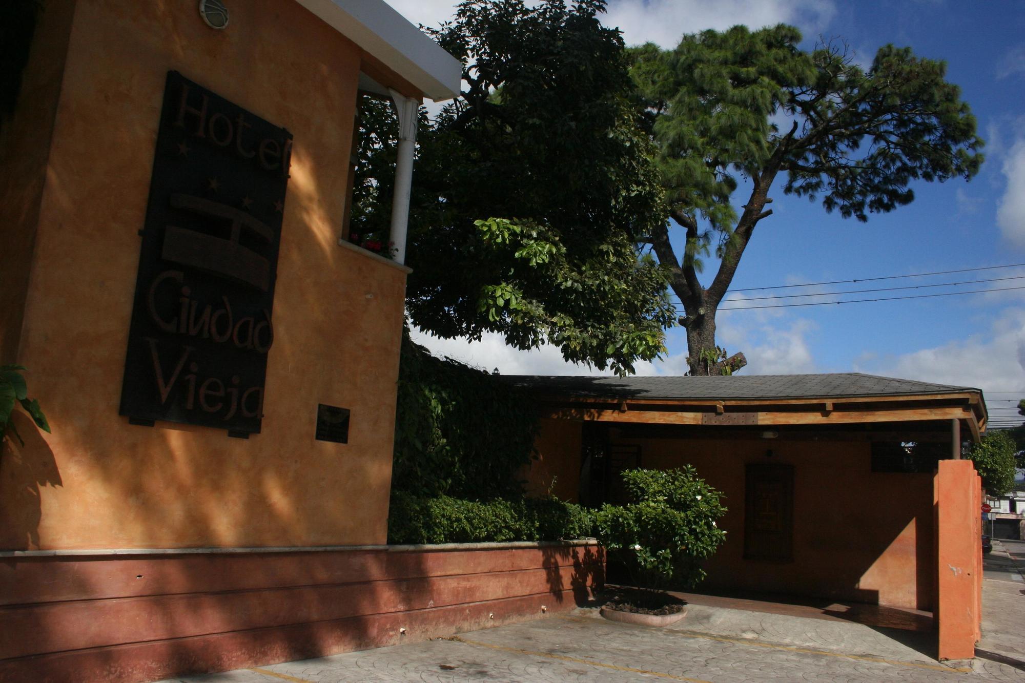 Hotel Ciudad Vieja Guatemala City Exterior foto